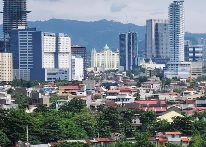 Hotel View At San Marino Cebu